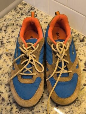 Columbia Ladies 9 1/2 Blue, Tan & Orange Trail Sneakers Hiking
